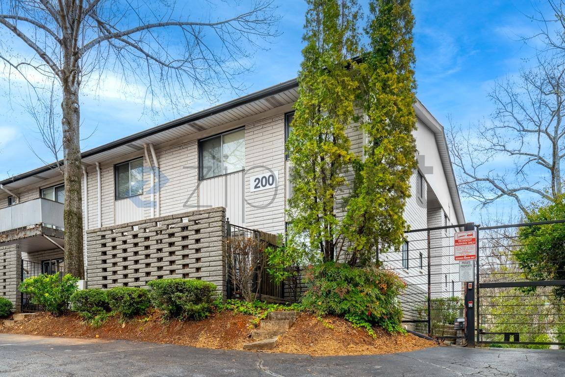 Townhouse for rent at 3501 Roswell Rd #206, Atlanta, GA 30305