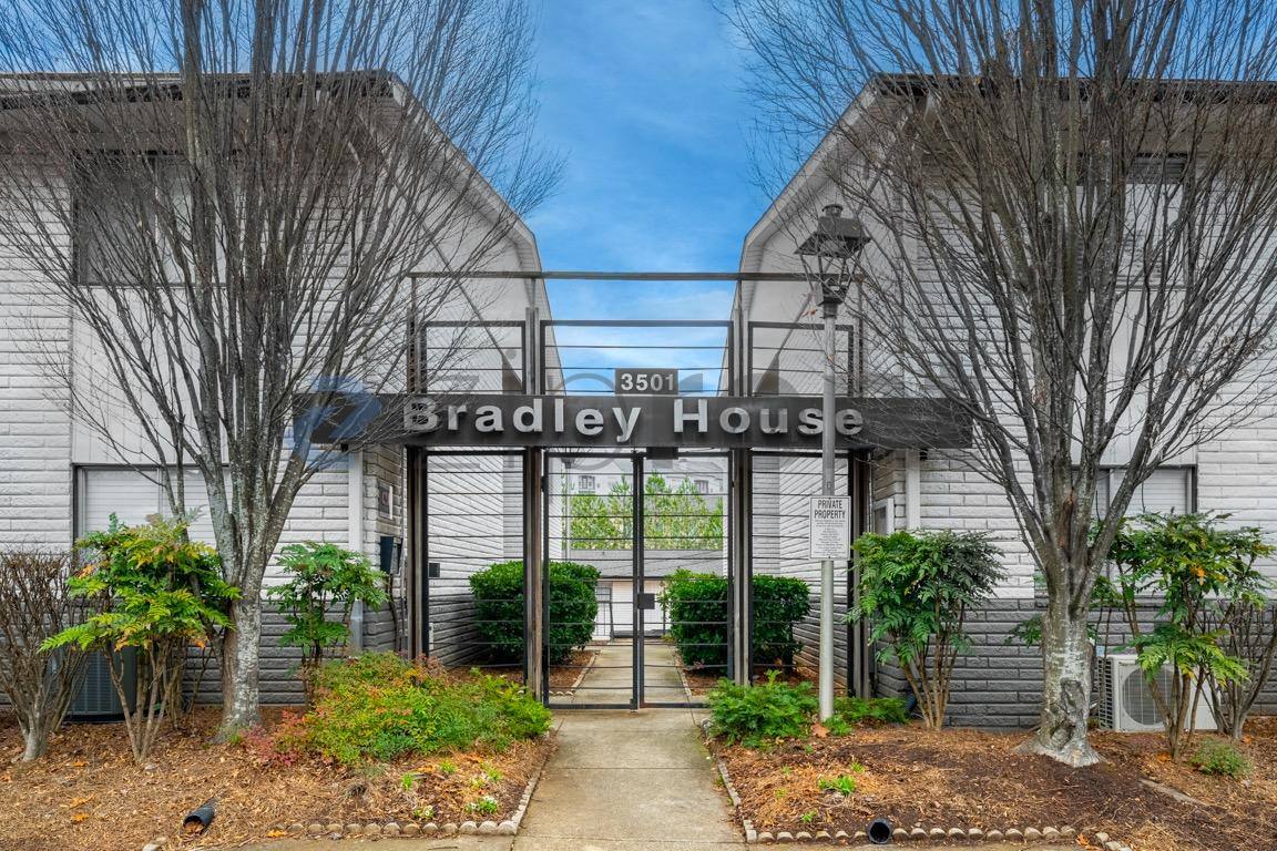 Townhouse for rent at 3501 Roswell Rd #206, Atlanta, GA 30305