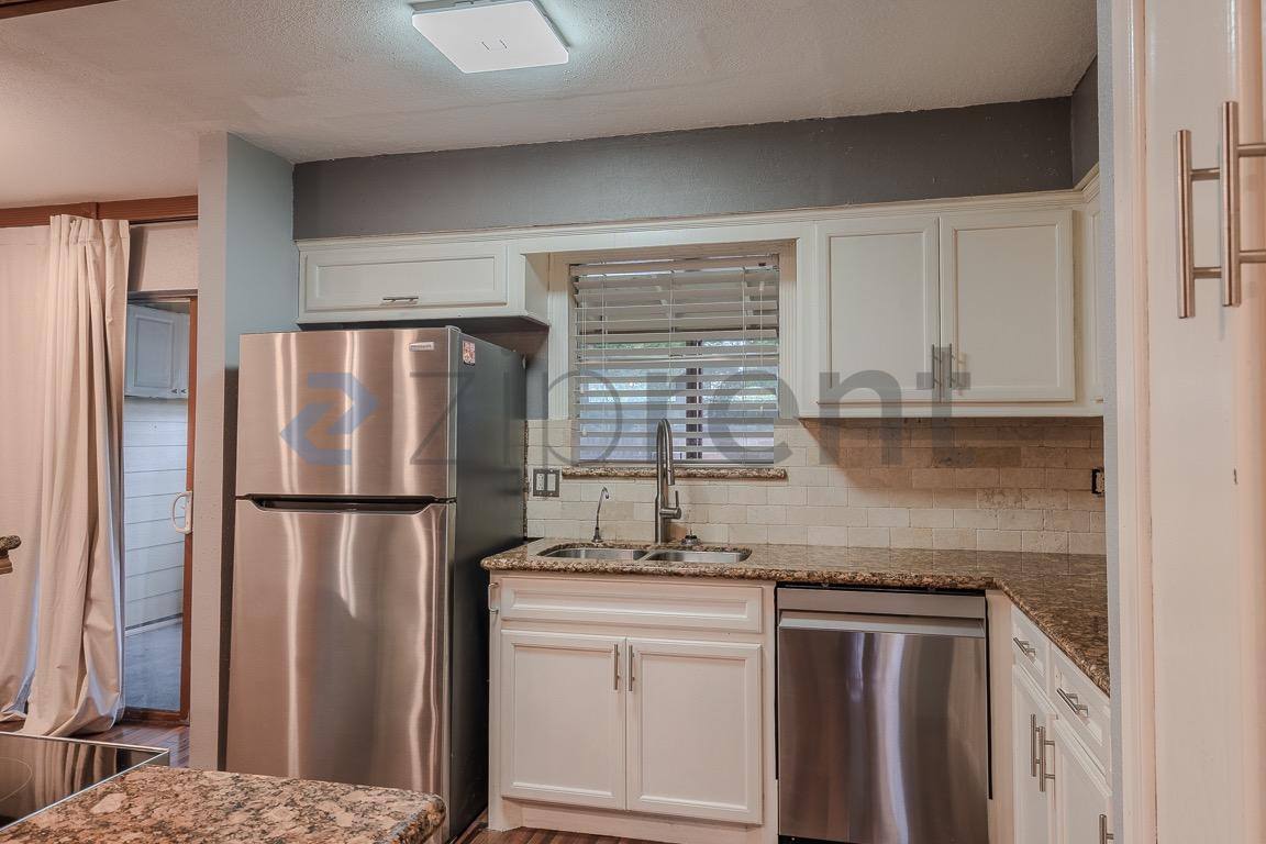 Townhouse for rent at 14515 Wunderlich Dr #403, Houston, TX 77069