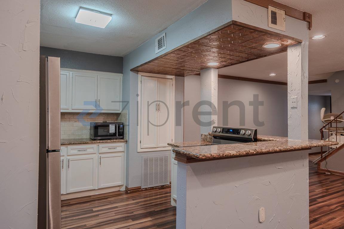 Townhouse for rent at 14515 Wunderlich Dr #403, Houston, TX 77069