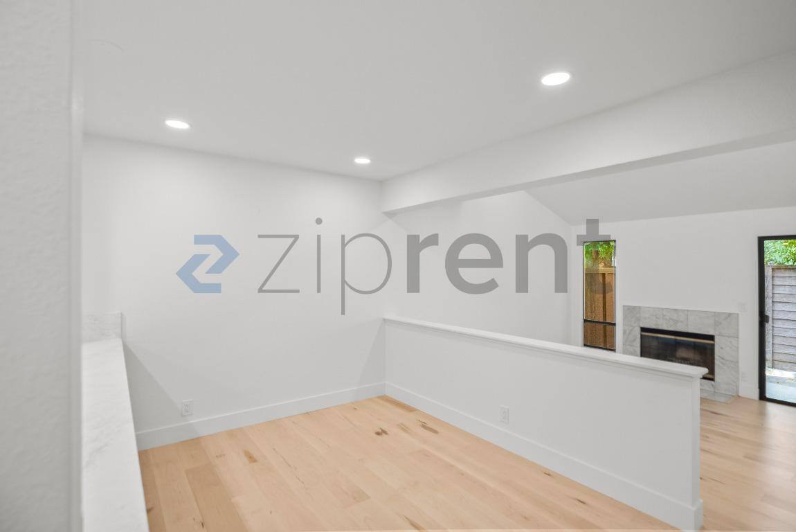Townhouse for rent at 223 Saratoga Ave, Santa Clara, CA 95050