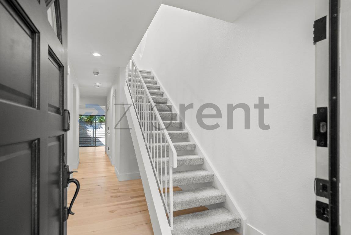 Townhouse for rent at 223 Saratoga Ave, Santa Clara, CA 95050