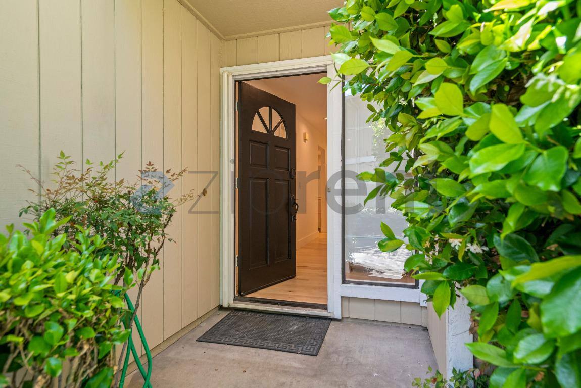 Townhouse for rent at 223 Saratoga Ave, Santa Clara, CA 95050