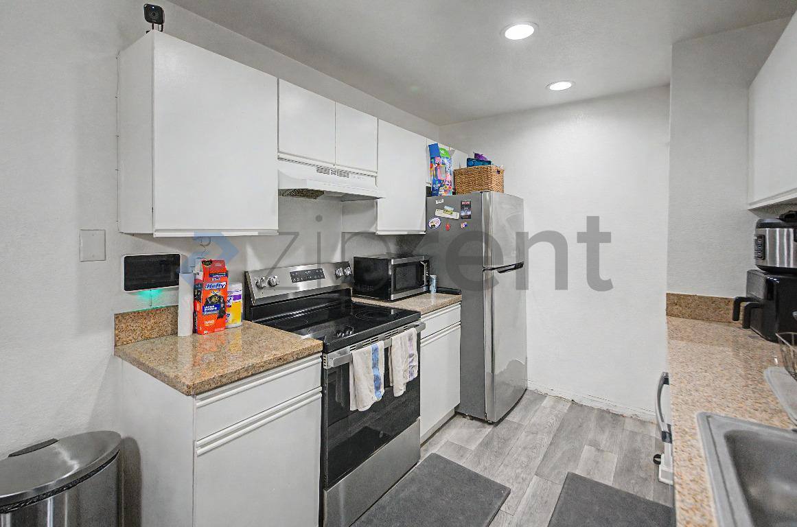 Apartment for rent at 1265 Kendall Dr #521, San Bernardino, CA 92407