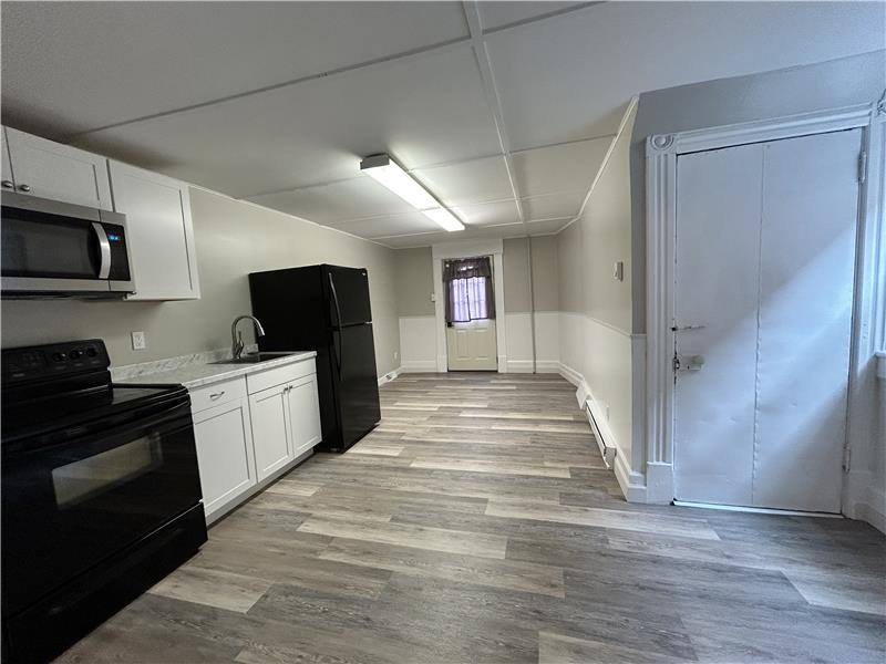 Apartment for rent at 102 N 3rd St, Toronto, OH 43964