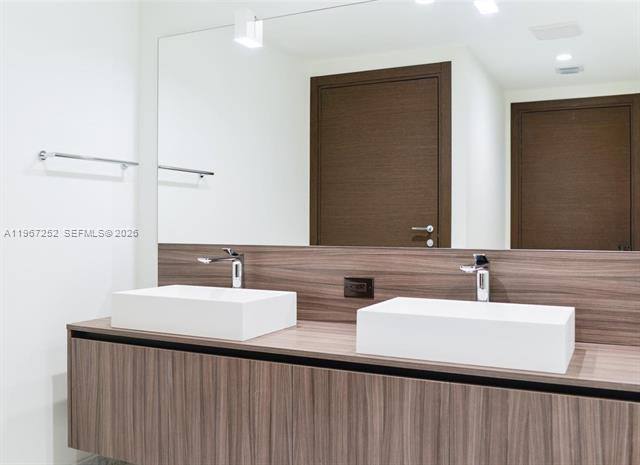 Apartment for rent at 1000 Brickell Plaza #4506, Miami, FL 33131