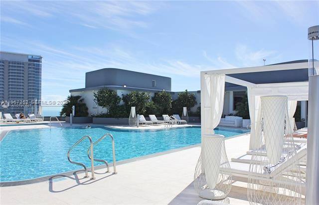 Apartment for rent at 1000 Brickell Plaza #4506, Miami, FL 33131