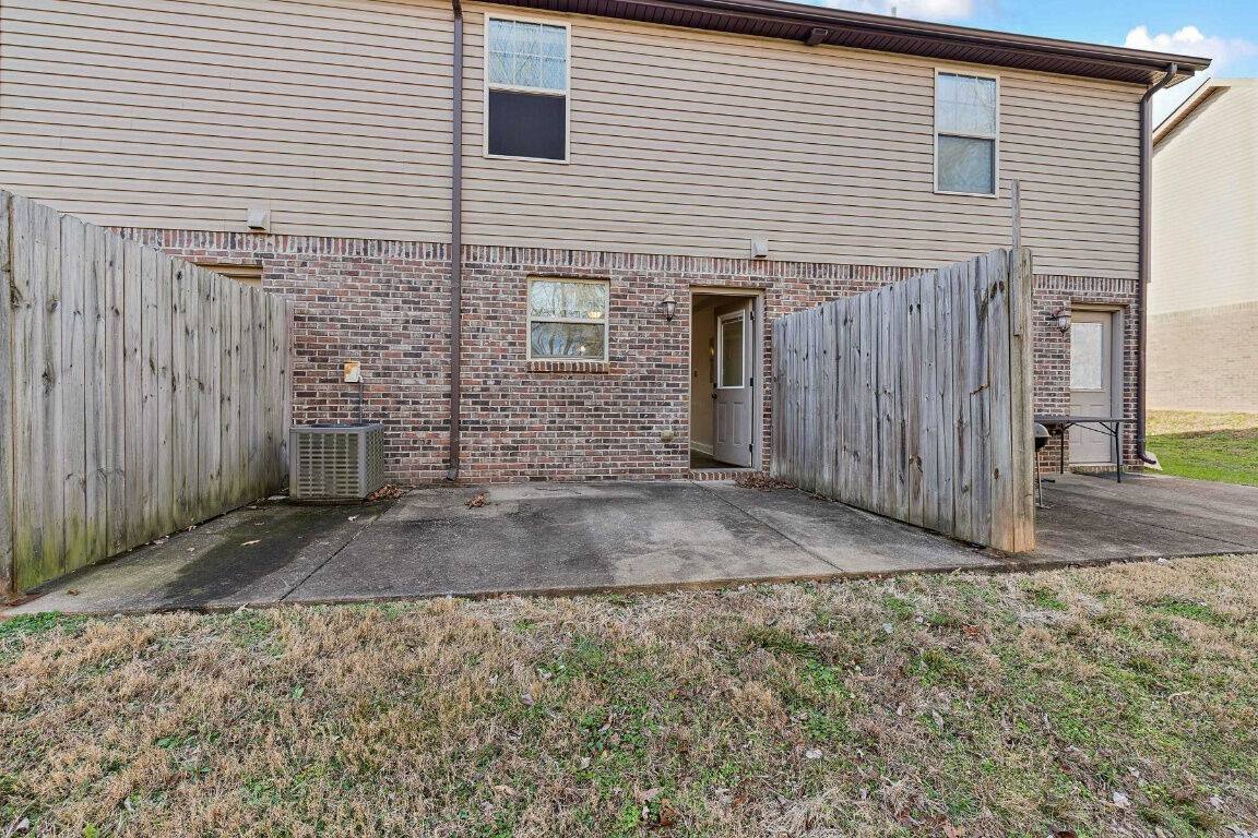 Apartment for rent at 1758 Spring Water Dr, Clarksville, TN 37040