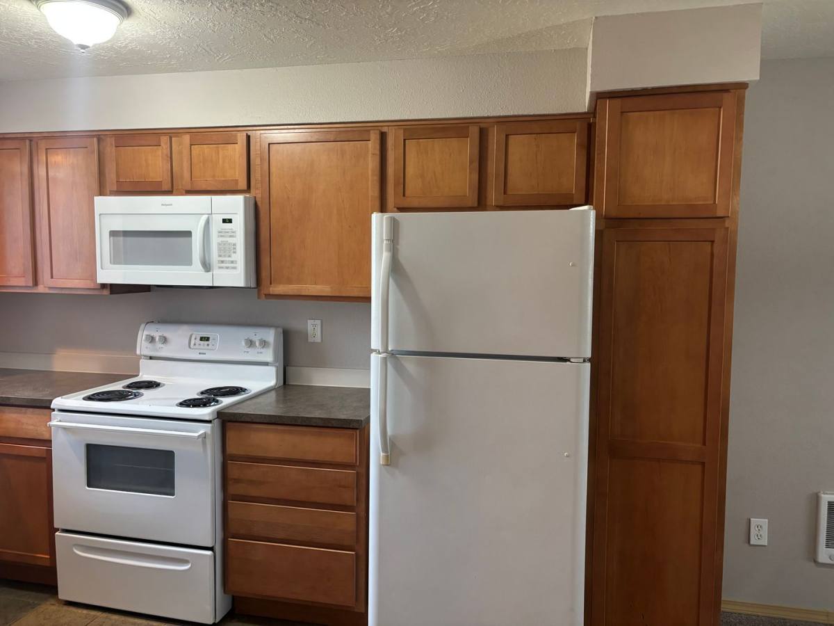 Townhouse for rent at 606 E Ninth St, Newberg, OR 97132