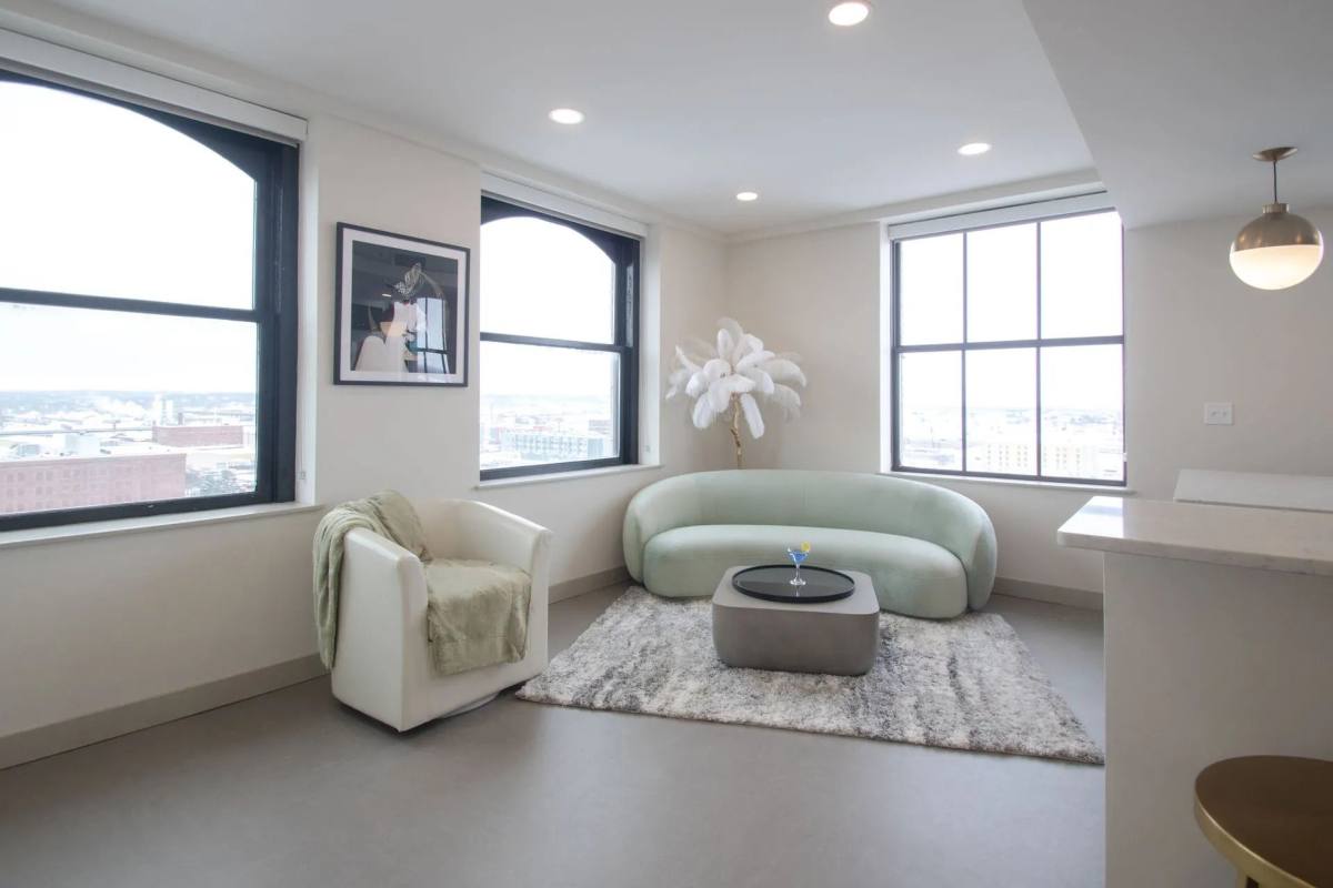 Apartment for rent at 622 4th St, Sioux City, IA 51101