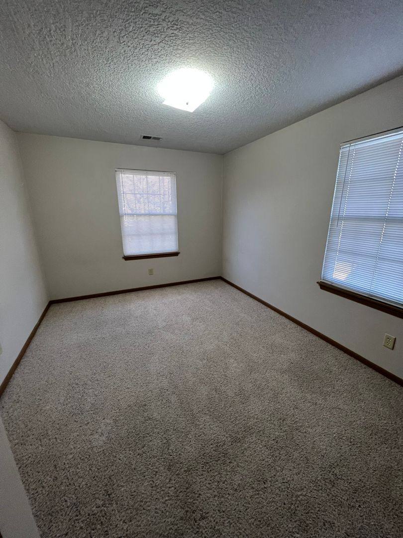 House for rent at 1105 Ratone St, Manhattan, KS 66502