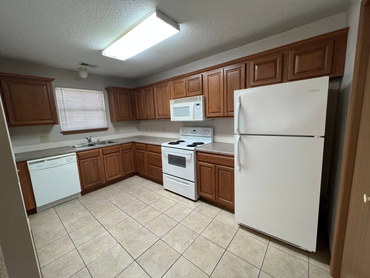 House for rent at 1105 Ratone St, Manhattan, KS 66502