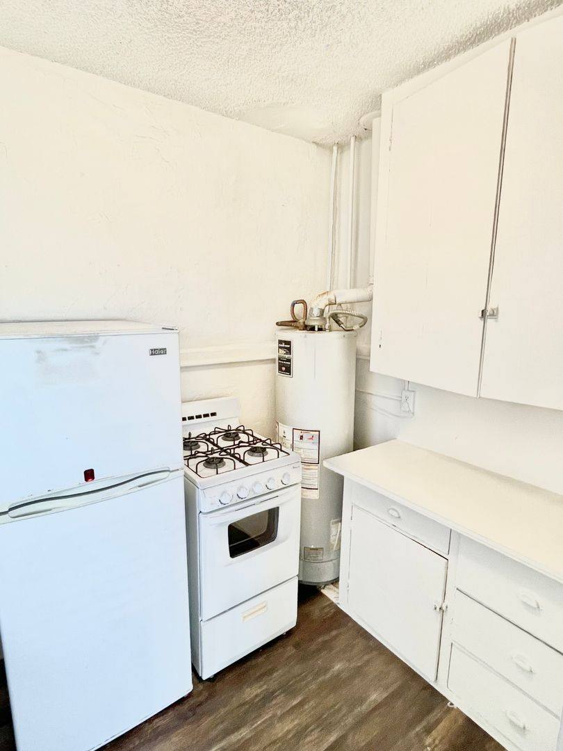 Apartment for rent at 109 University Ave, San Diego, CA 92103