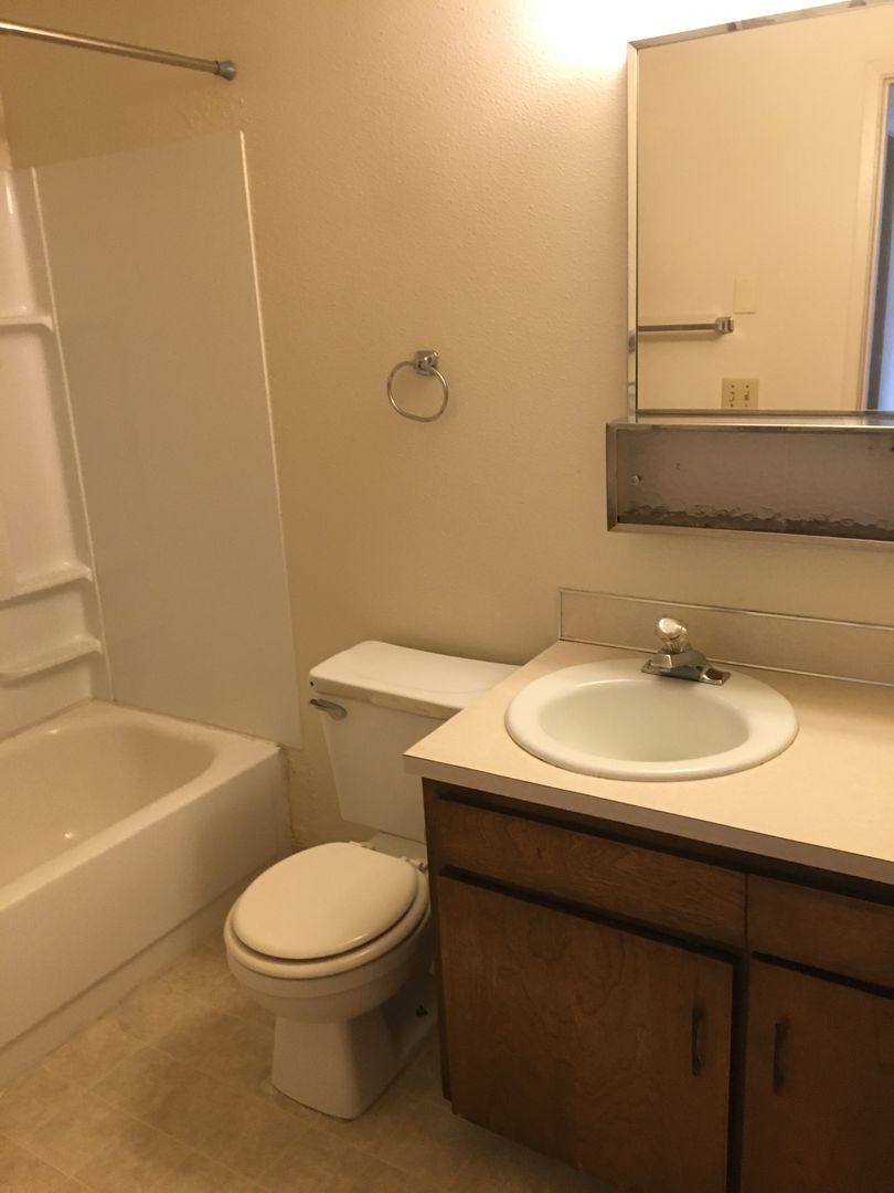 Apartment for rent at 1550 High St, Eugene, OR 97401