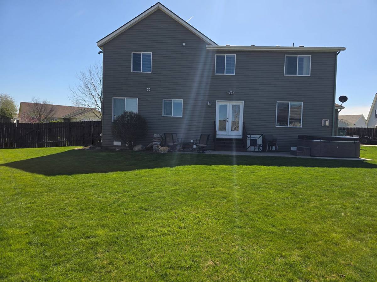 House for rent at 3733 N Cleveland Court, Post Falls, ID 83854