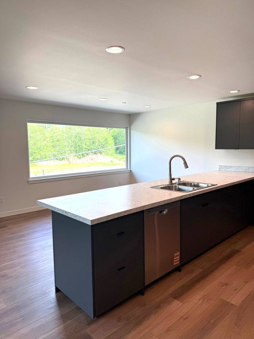 Apartment for rent at 705 W Lake Samish Dr, Bellingham, WA 98229