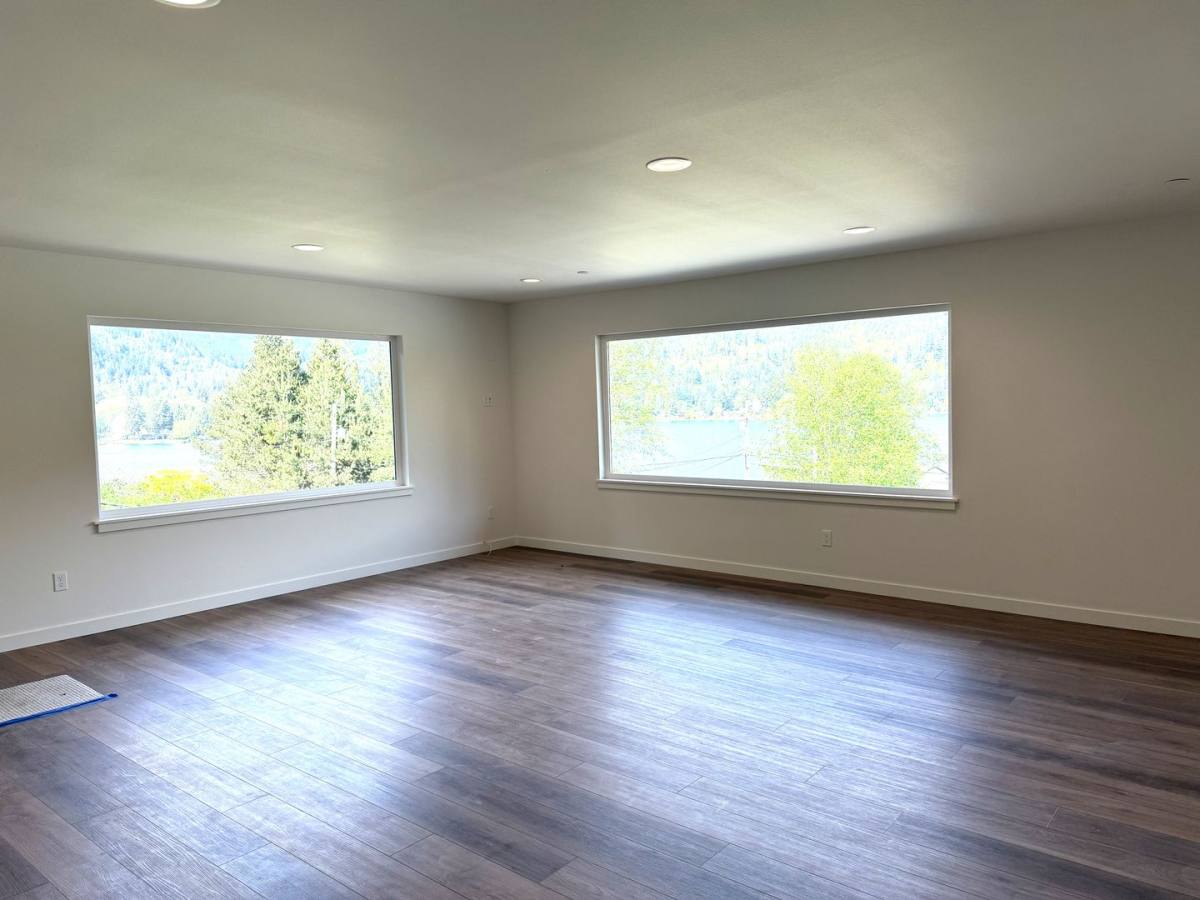Apartment for rent at 705 W Lake Samish Dr, Bellingham, WA 98229