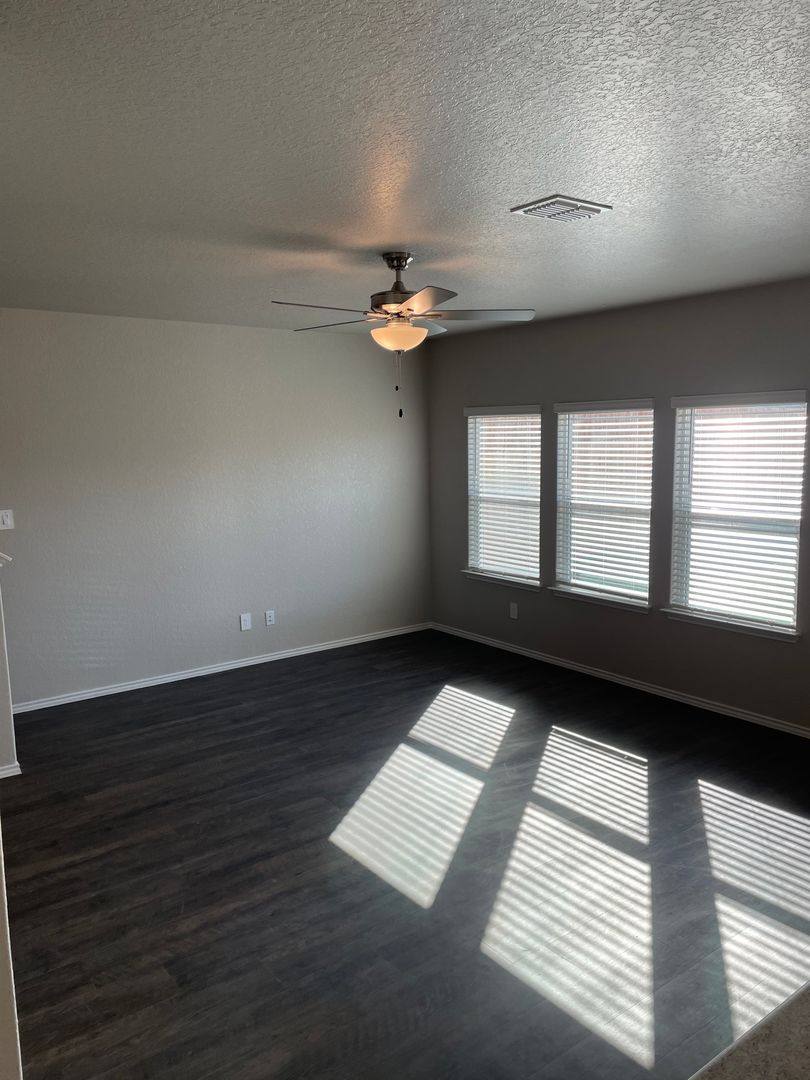 House for rent at 13121 Candace Way, Saint Hedwig, TX 78152