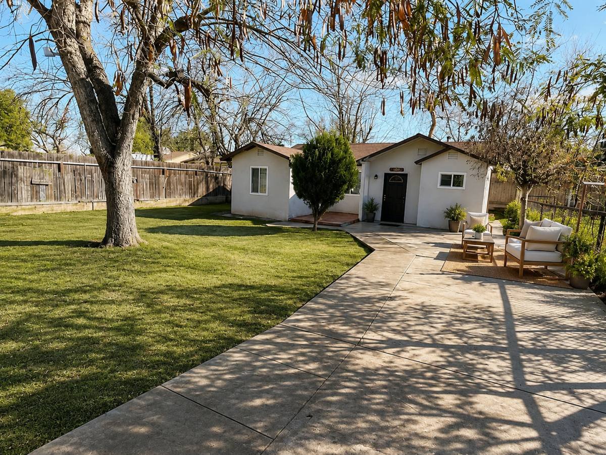 Apartment for rent at 2139 S Lee Ave, Fresno, CA 93706