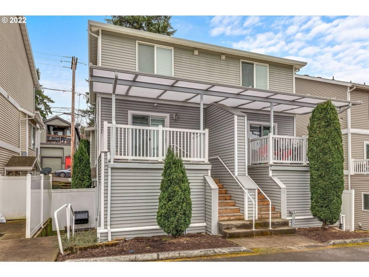 Apartment for rent at 11873 SE Pine St, Portland, OR 97216