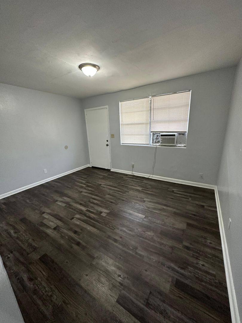 Apartment for rent at 2002 Palafox St, Jacksonville, FL 32209