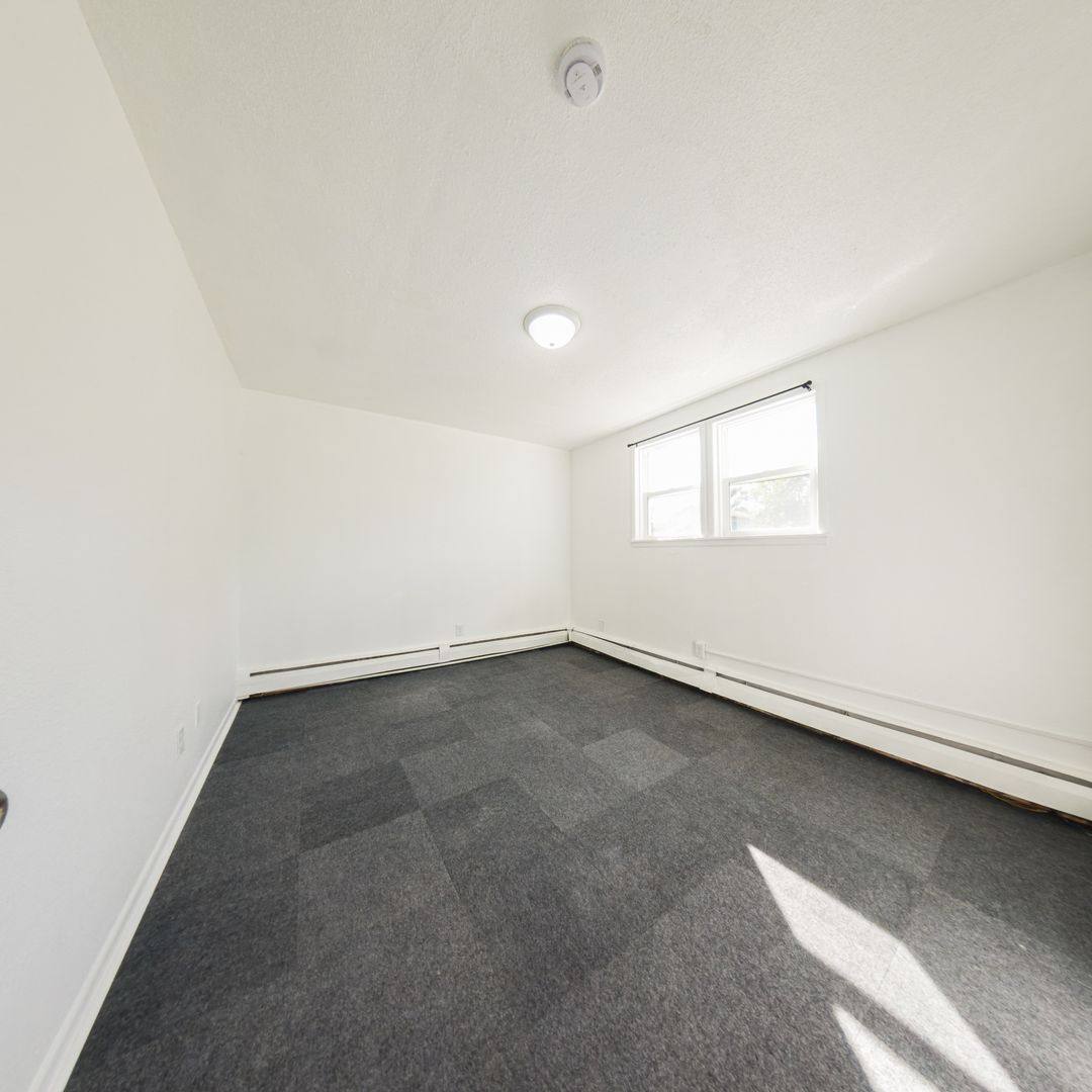 Apartment for rent at 1313 21st St, Des Moines, IA 50311