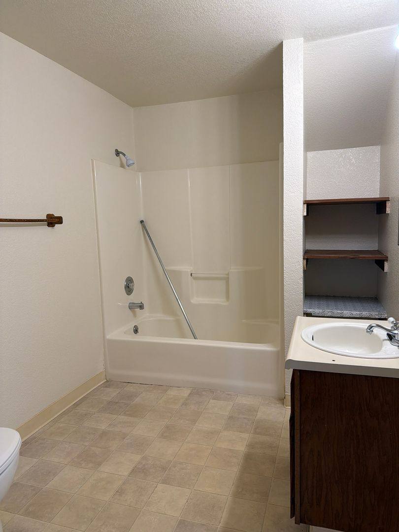 Apartment for rent at 719 California St, Eureka, CA 95501