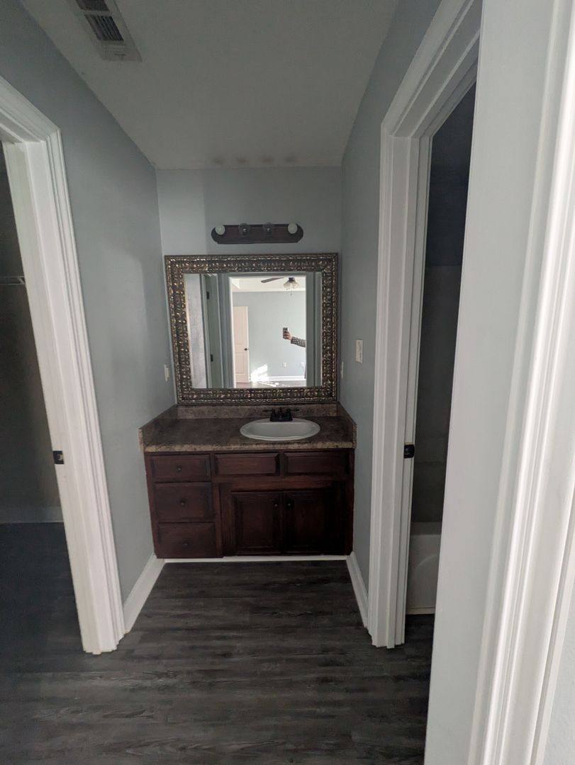 House for rent at 20 Moody Dr, Ray City, GA 31645