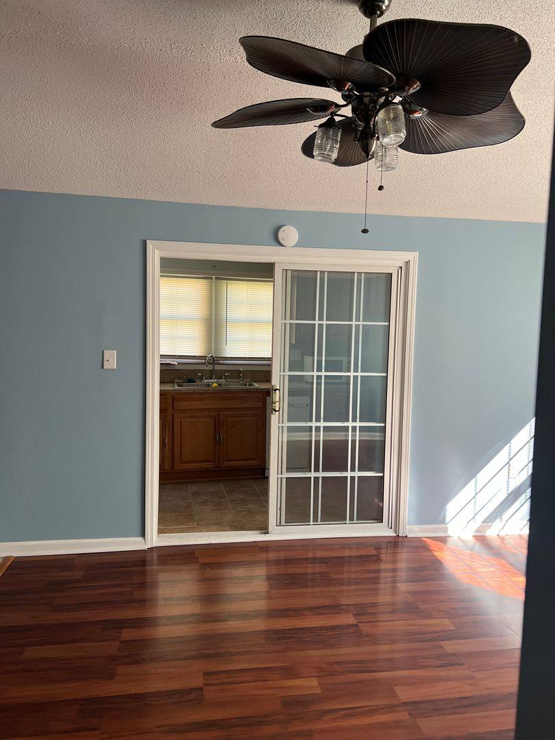 Apartment for rent at 514 Monroe St, Lincolnton, NC 28092
