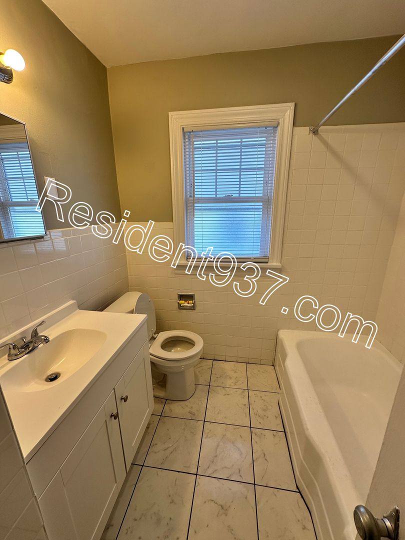 House for rent at 1659 Hearthstone Dr, Dayton, OH 45410