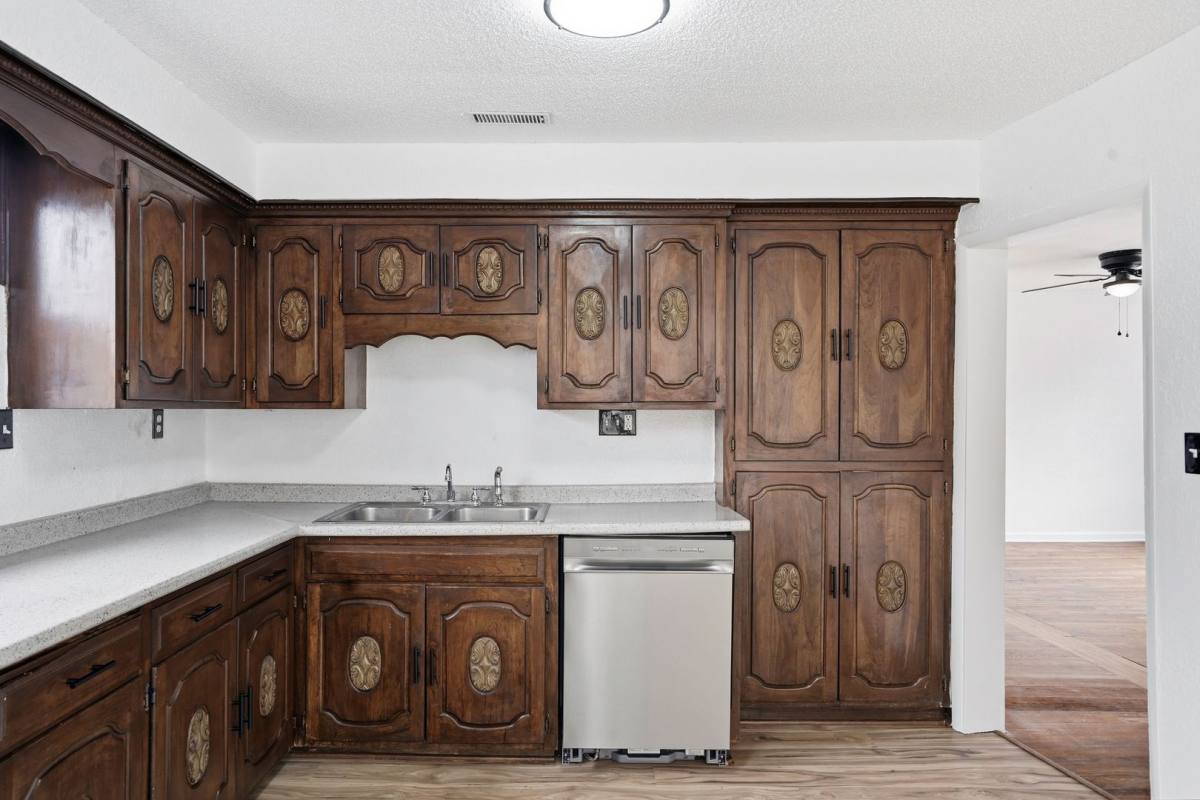 Apartment for rent at 220 Brooklyn Ave, Kansas City, MO 64124
