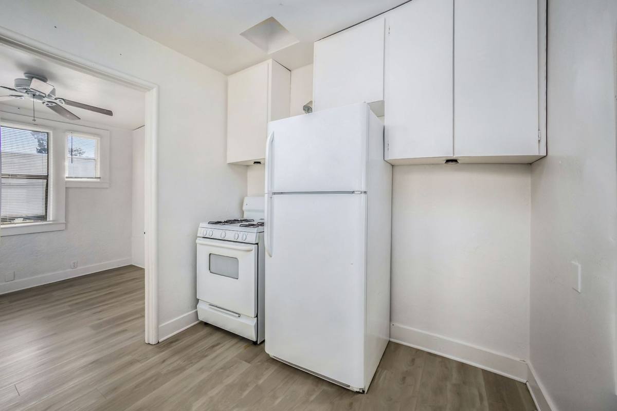 Apartment for rent at 958 Park St, Alameda, CA 94501