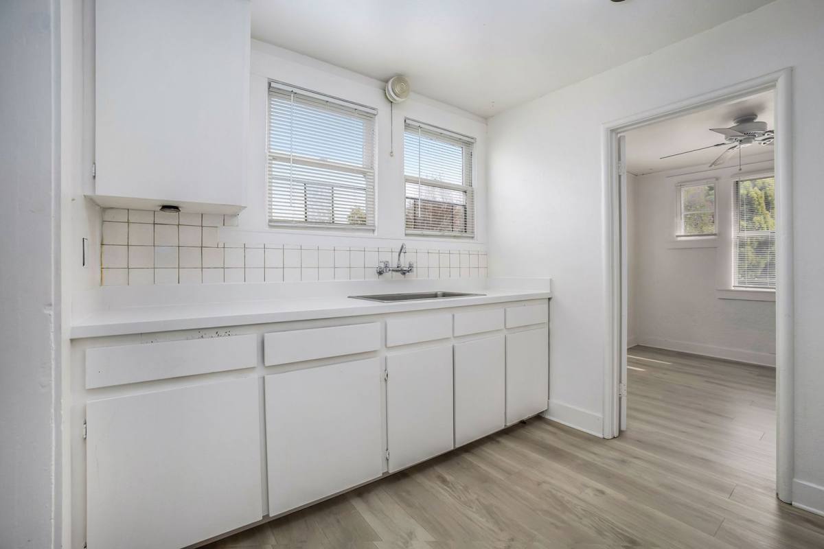 Apartment for rent at 958 Park St, Alameda, CA 94501