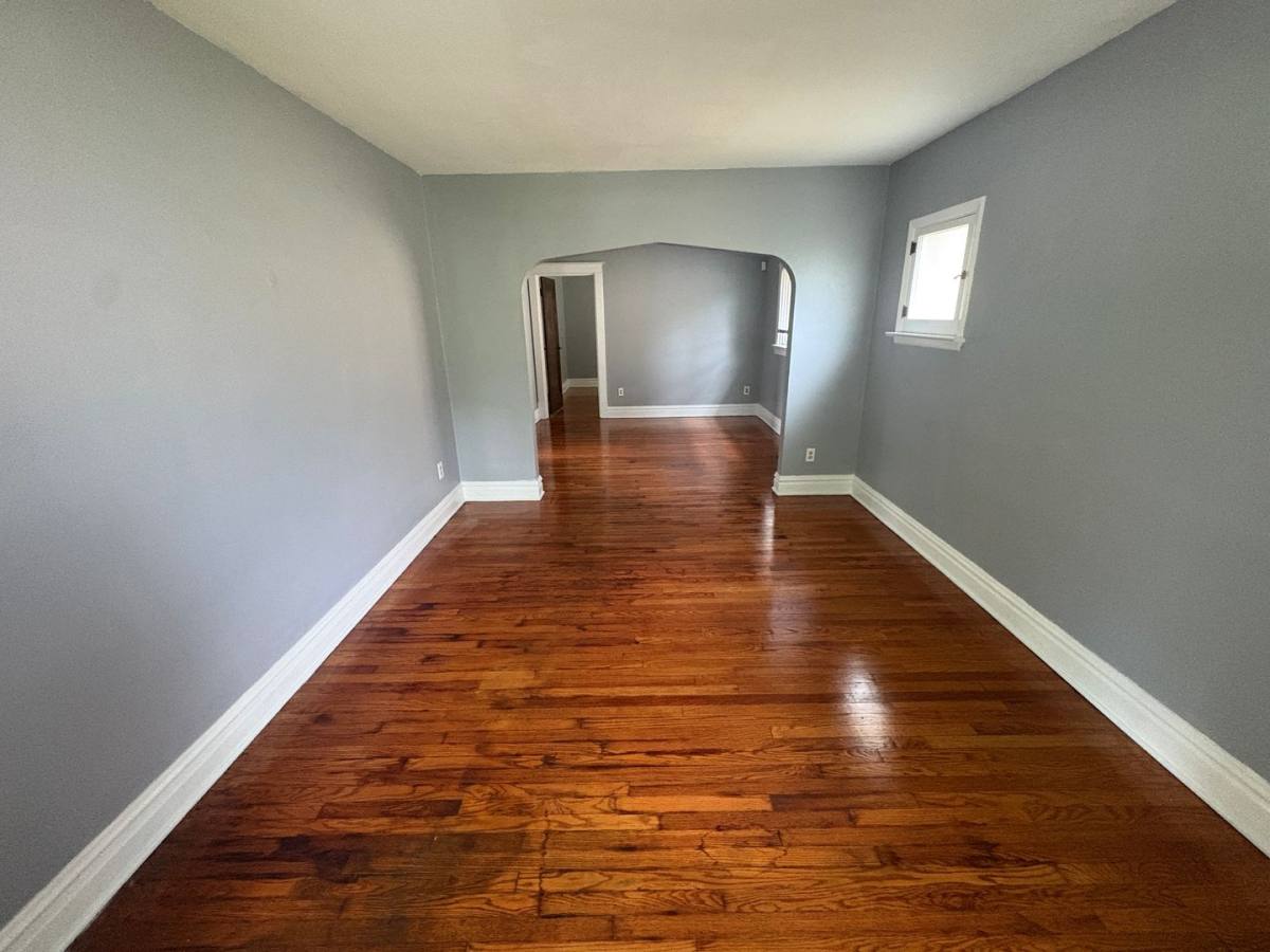 House for rent at 13 N Hartnett Ave, Saint Louis, MO 63135