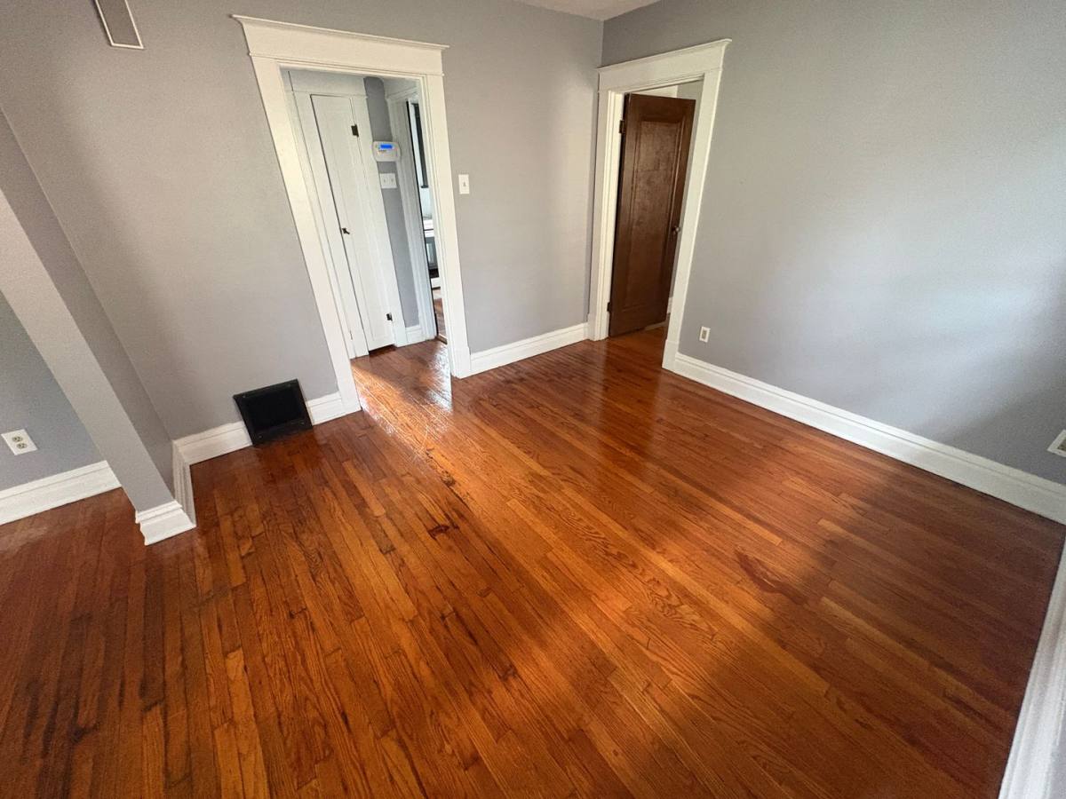 House for rent at 13 N Hartnett Ave, Saint Louis, MO 63135