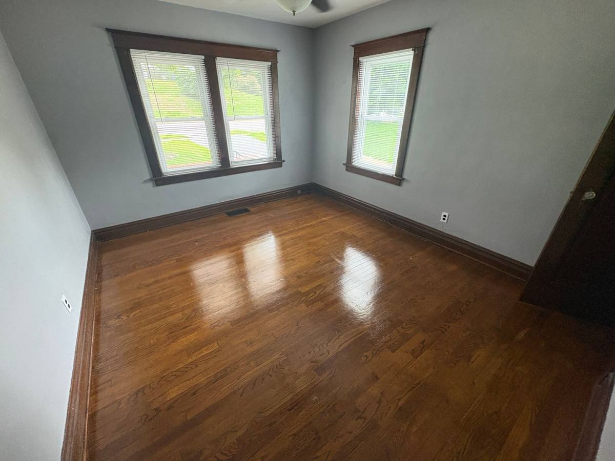 House for rent at 13 N Hartnett Ave, Saint Louis, MO 63135