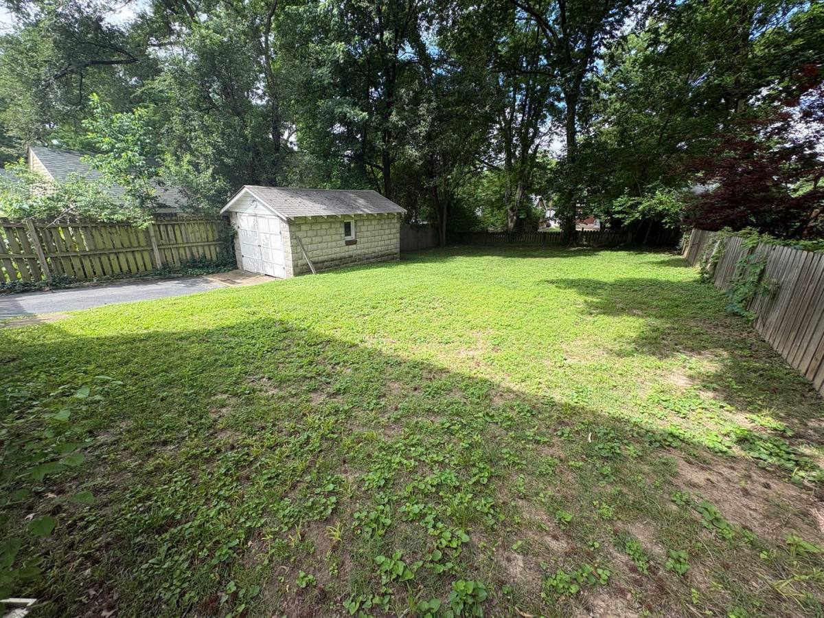 House for rent at 13 N Hartnett Ave, Saint Louis, MO 63135