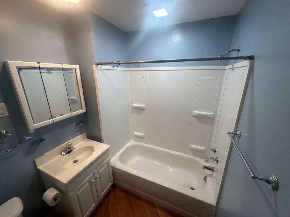 Apartment for rent at 141 N Diamond St, Mercer, PA 16137