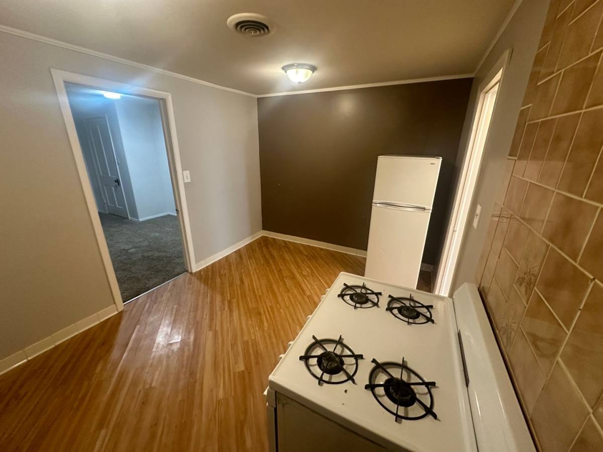 Apartment for rent at 141 N Diamond St, Mercer, PA 16137