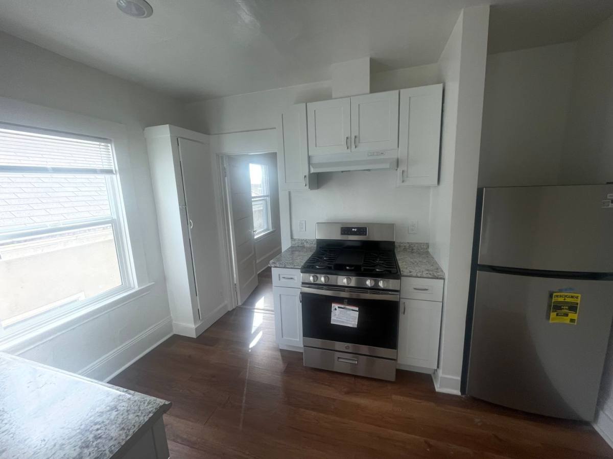 Apartment for rent at 3403 San Leandro St, Oakland, CA 94601
