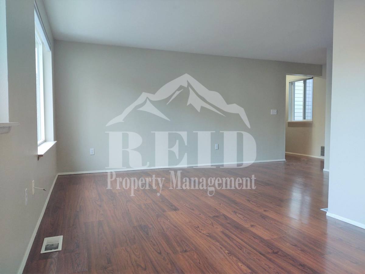 Townhouse for rent at 1313 Slate Lane NW, Silverdale, WA 98383