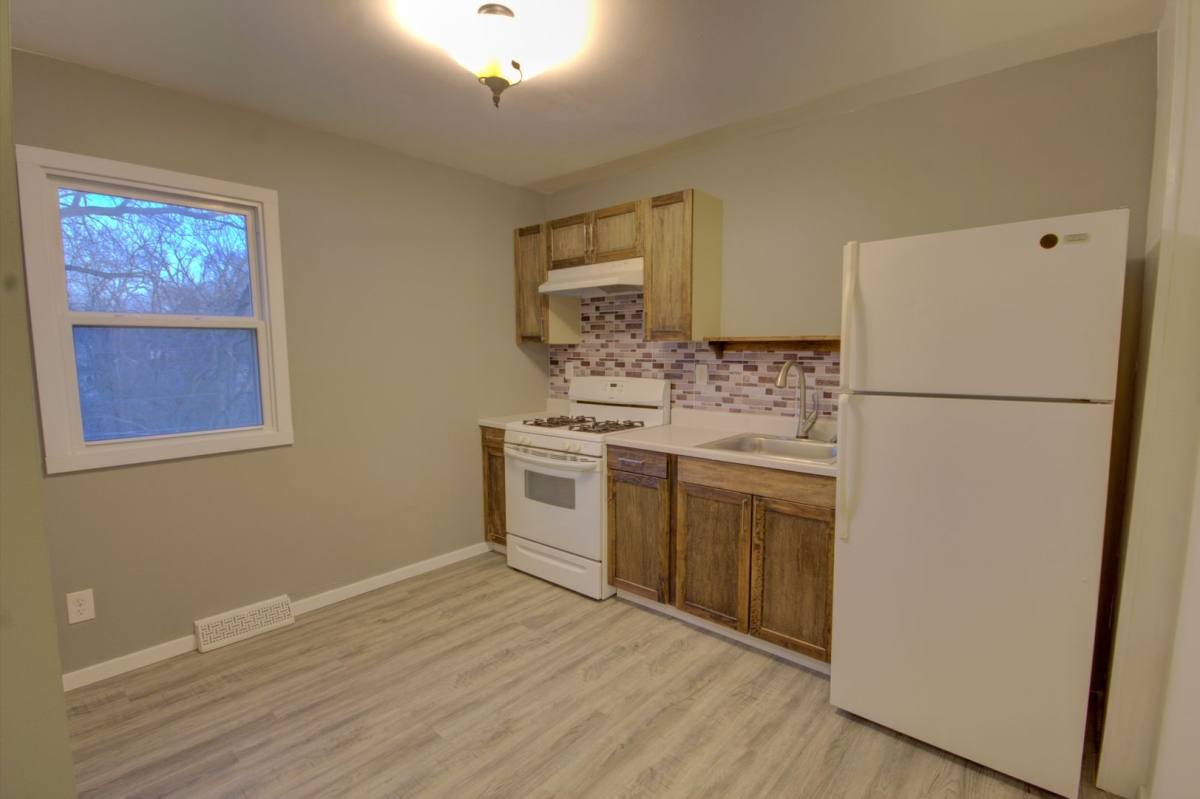 Apartment for rent at 1105 Tremont Ave, Davenport, IA 52803