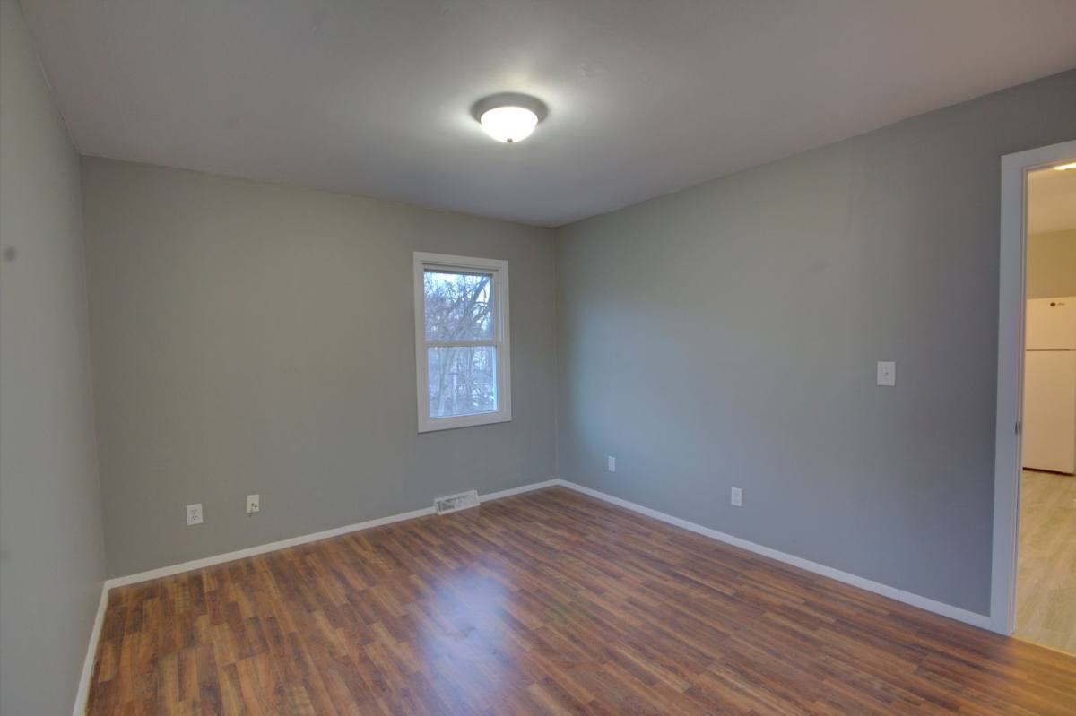 Apartment for rent at 1105 Tremont Ave, Davenport, IA 52803