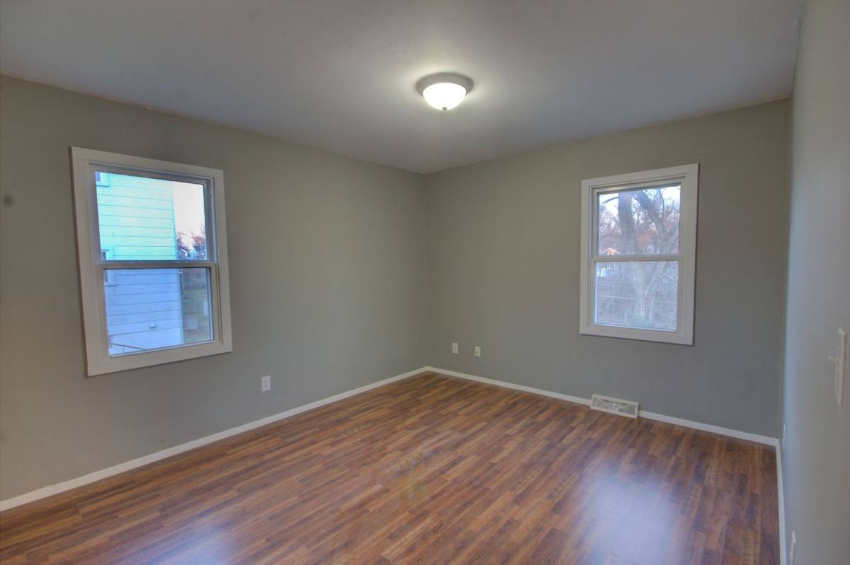 Apartment for rent at 1105 Tremont Ave, Davenport, IA 52803