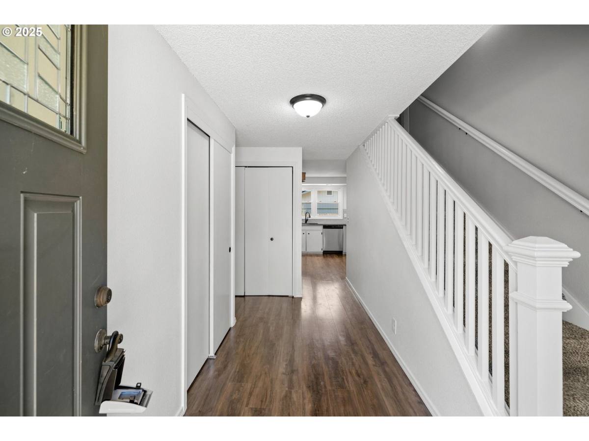 House for rent at 14103 SE McGillivray Blvd, Vancouver, WA 98683