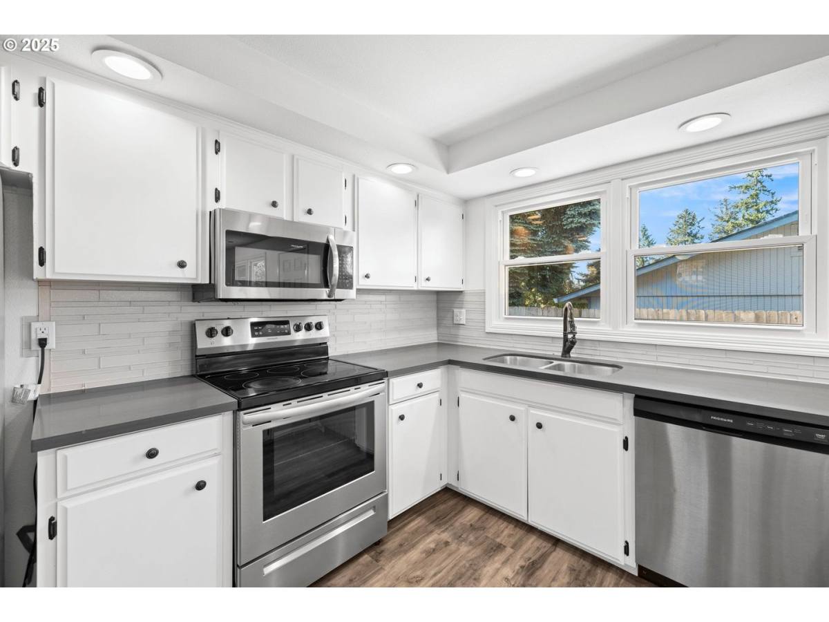 House for rent at 14103 SE McGillivray Blvd, Vancouver, WA 98683