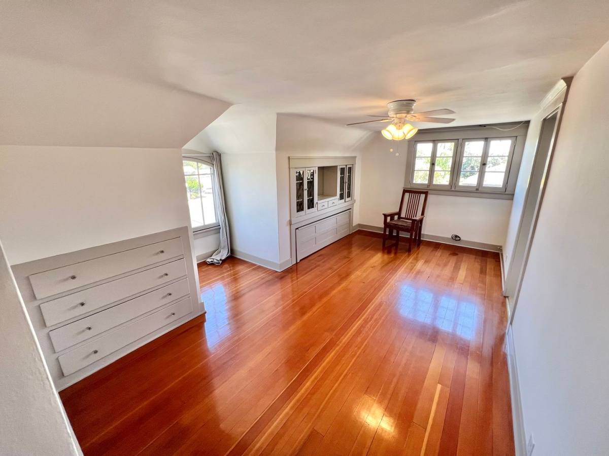 Apartment for rent at 2801 E 2nd St, Long Beach, CA 90803