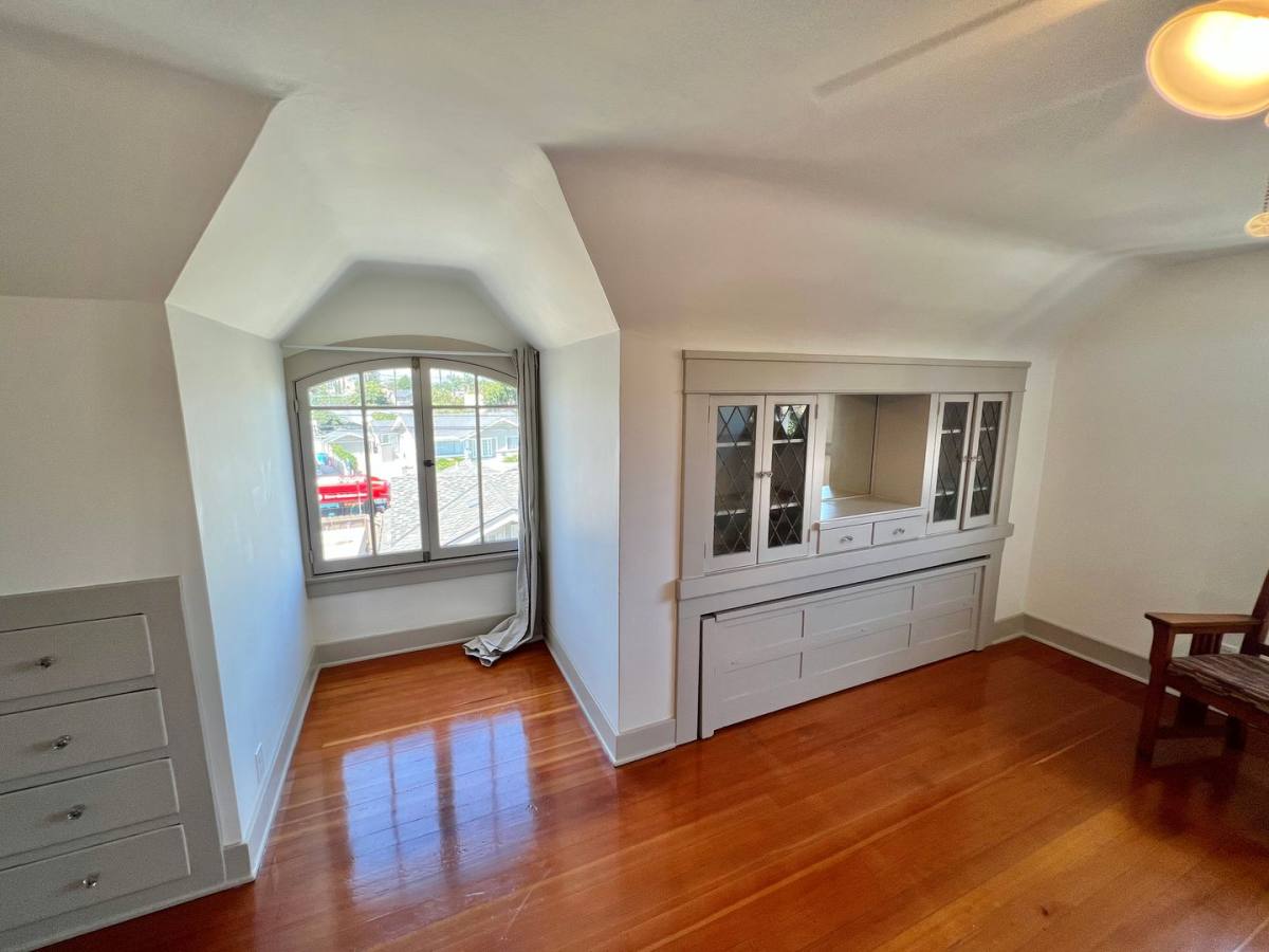 Apartment for rent at 2801 E 2nd St, Long Beach, CA 90803