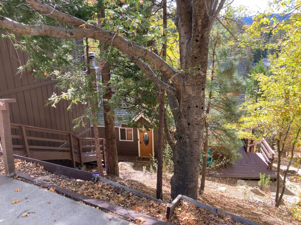 House for rent at 676 Grass Valley Rd, Lake Arrowhead, CA 92352