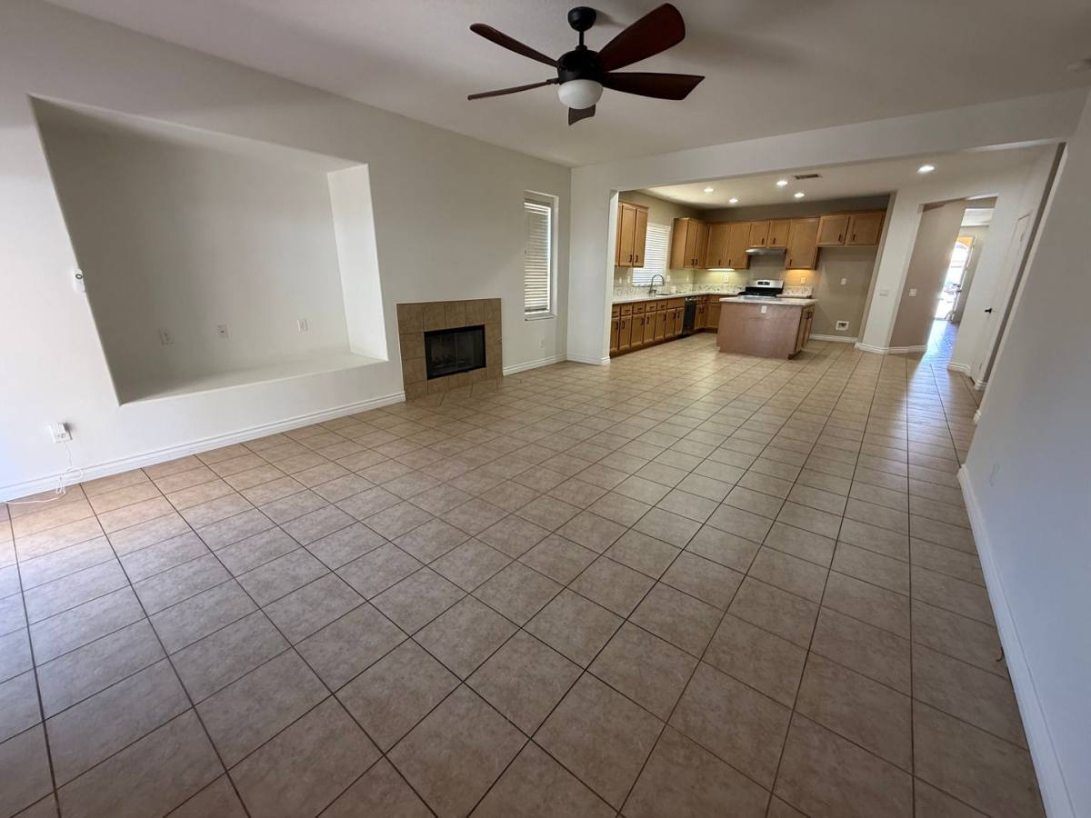 House for rent at 13252 Placentia St, Hesperia, CA 92344